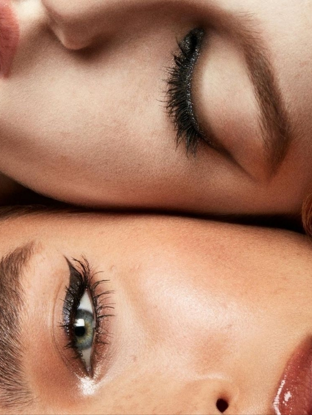 Fenty Flyliner Long Wear Eyeliner Pencil in Black - Picture 4 of 8